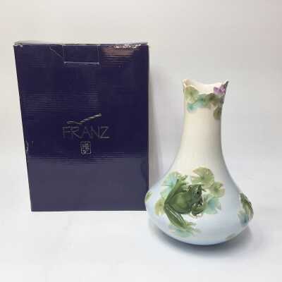 CHINESE VASE