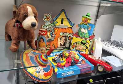 VINTAGE TOYS