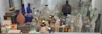 BOTTLES & PACKAGING
