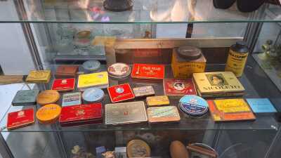 TOBACCO TINS