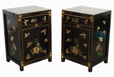 PAIR OF BEDSIDE CABINETS