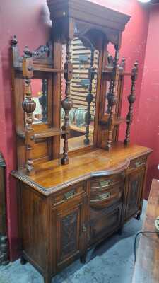 SIDEBOARD