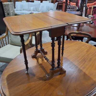 DROPSIDE TABLE