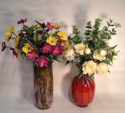 GLASS VASES & FLOWERS