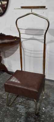 VALET STAND