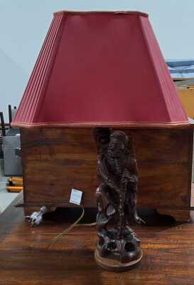 TABLE LAMP