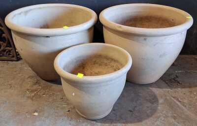 GARDEN POTS