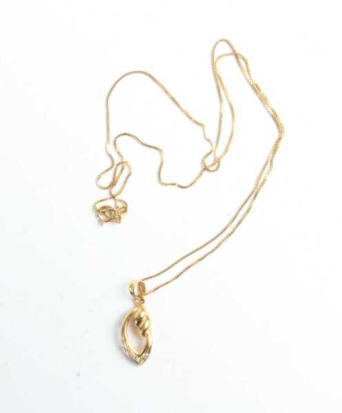 GOLD NECKLACE