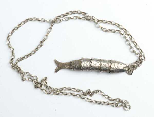 SILVER NECKLACE