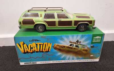 LAMPOONS MODEL CAR