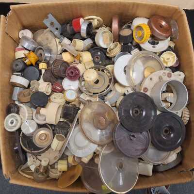 RADIO KNOBS