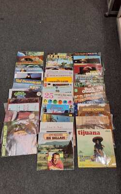 COUNTRY VINYLS