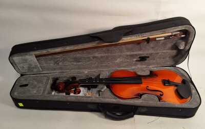 VIOLIN