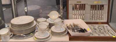 DINNER SERVICE & CUTLERY