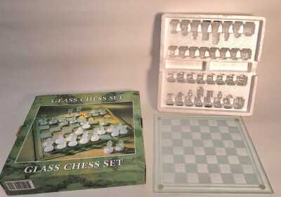 GLASS CHESS SET