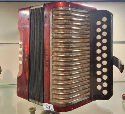 TRAVEL ACCORDION