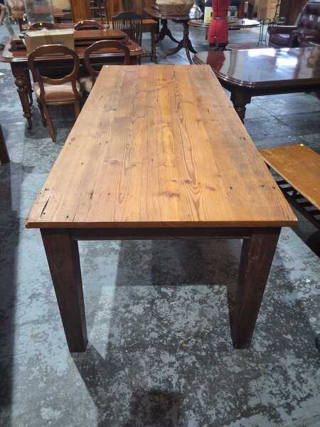 FARMHOUSE TABLE