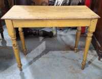 HALL CONSOLE