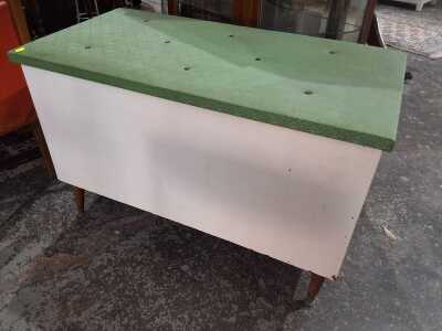 BLANKET BOX