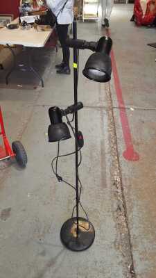 STANDARD LAMP