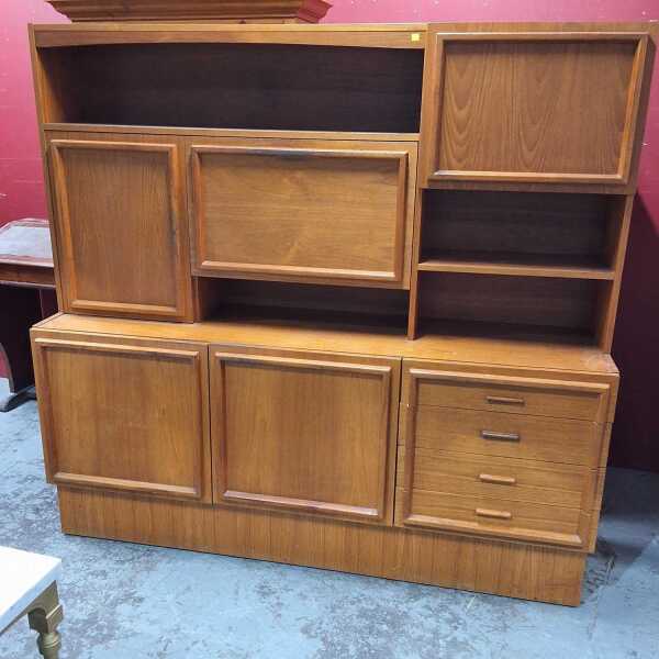 WALL UNIT
