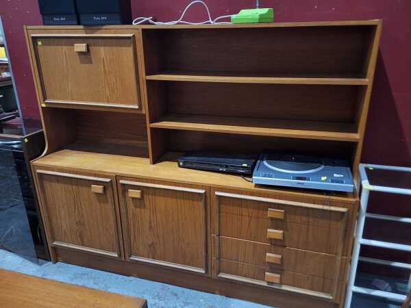 WALL UNIT