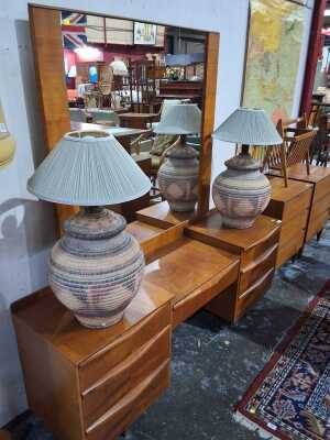TABLE LAMPS