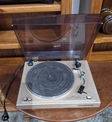 TURNTABLE