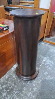 PEDESTAL