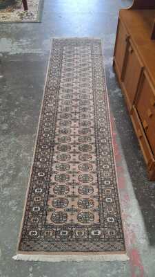 HALL RUNNER