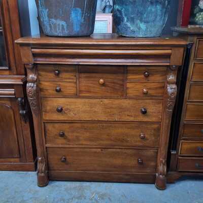 CHEST OF DRAWERS