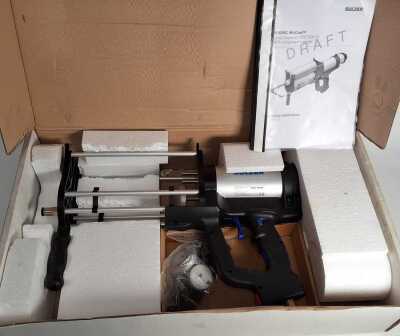 CAULK GUN