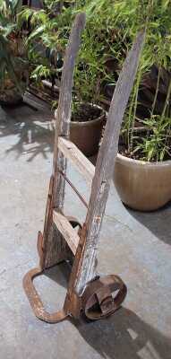 SACK TRUCK