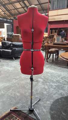 DRESSMAKERS MANNEQUIN