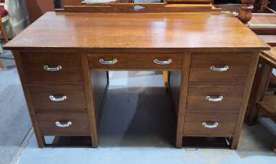 DESK