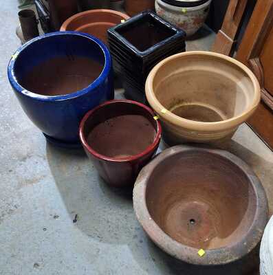 PLANT POTS