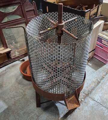 FRUIT PRESS