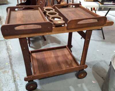 OUTDOOR TRAY MOBILE