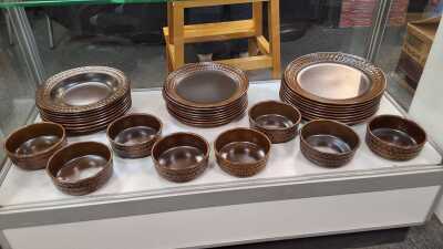 DINNER WARE