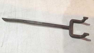 FLAGGING IRON