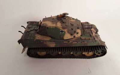 MODEL TANK