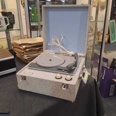 TURNTABLE
