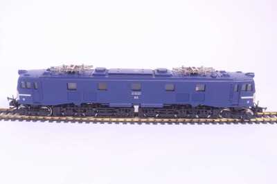 TOMY JNR CLASS EF58 LOCOMOTIVE