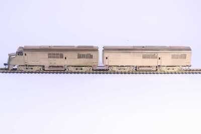 HALLMARK MODELS DR-4-4 1500 LOCOMOTIVE