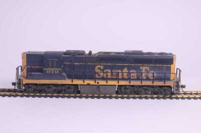 ATLAS SANTA FE SD24 LOCOMOTIVE