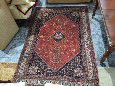 FLOOR RUG