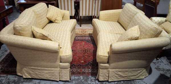 LOUNGES