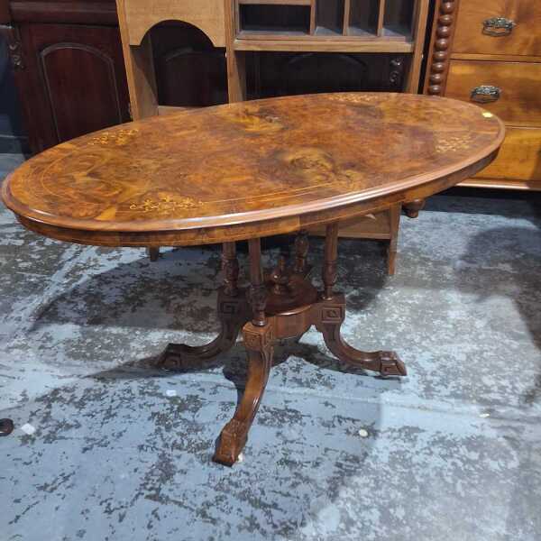 LOO TABLE