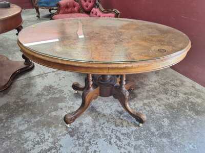 LOO TABLE