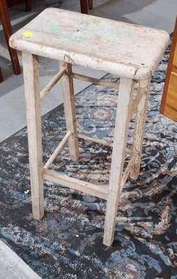 VINTAGE STOOL